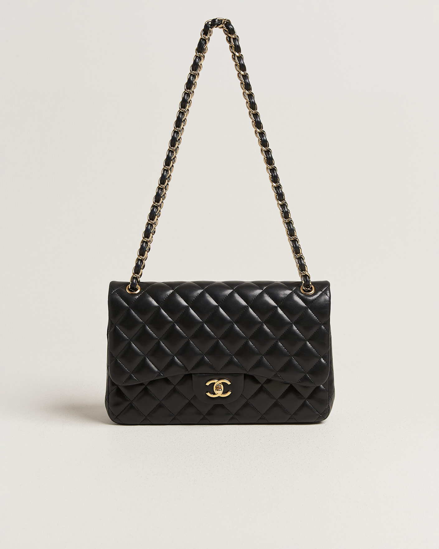 Homme | Pre-Owned & Vintage Bags | Chanel Pre-Owned | Classic Jumbo Double Flap Bag Lambskin Black