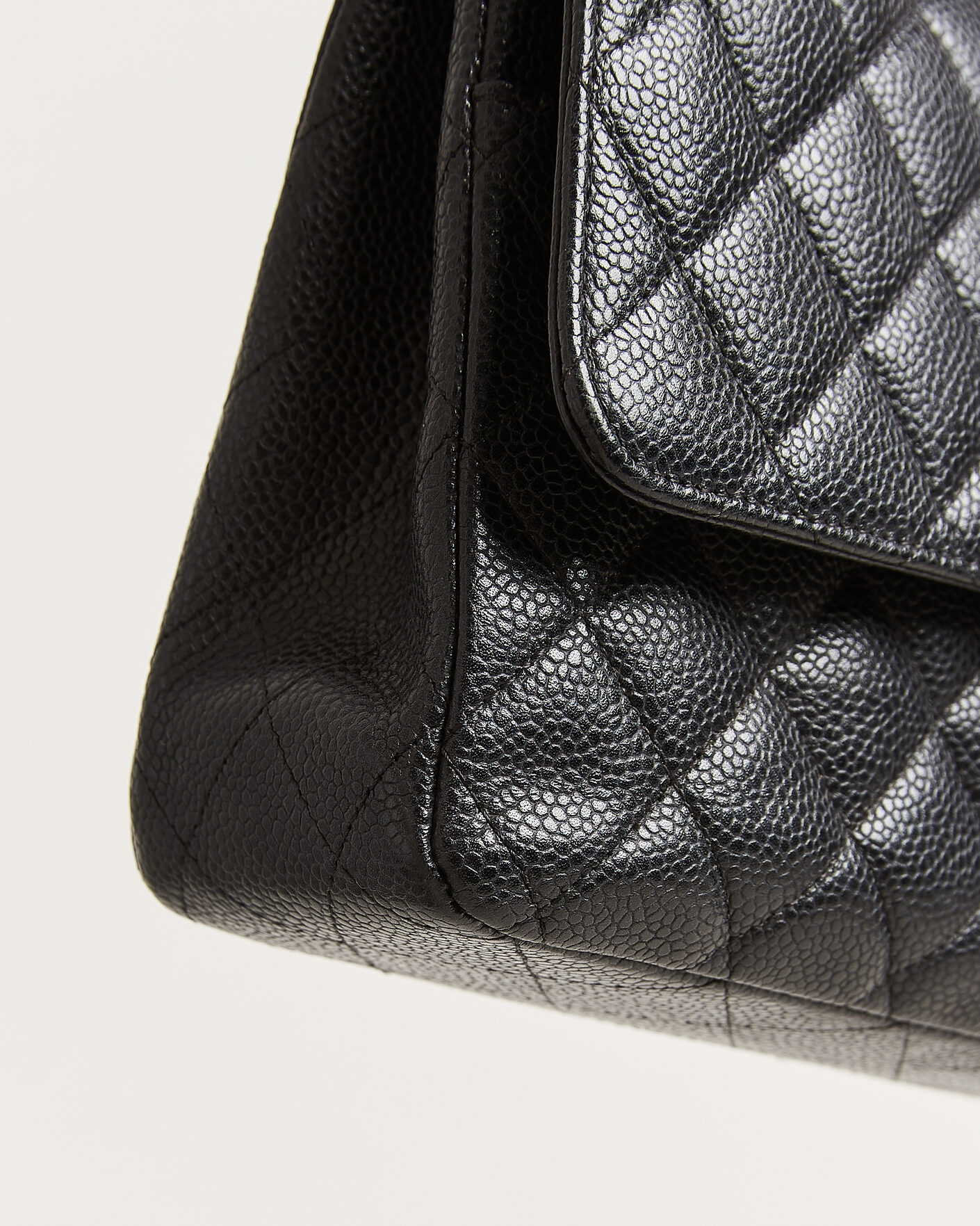 Homme | Pre-Owned & Vintage Bags | Chanel Pre-Owned | Classic Medium Single Flap Bag Caviar Black