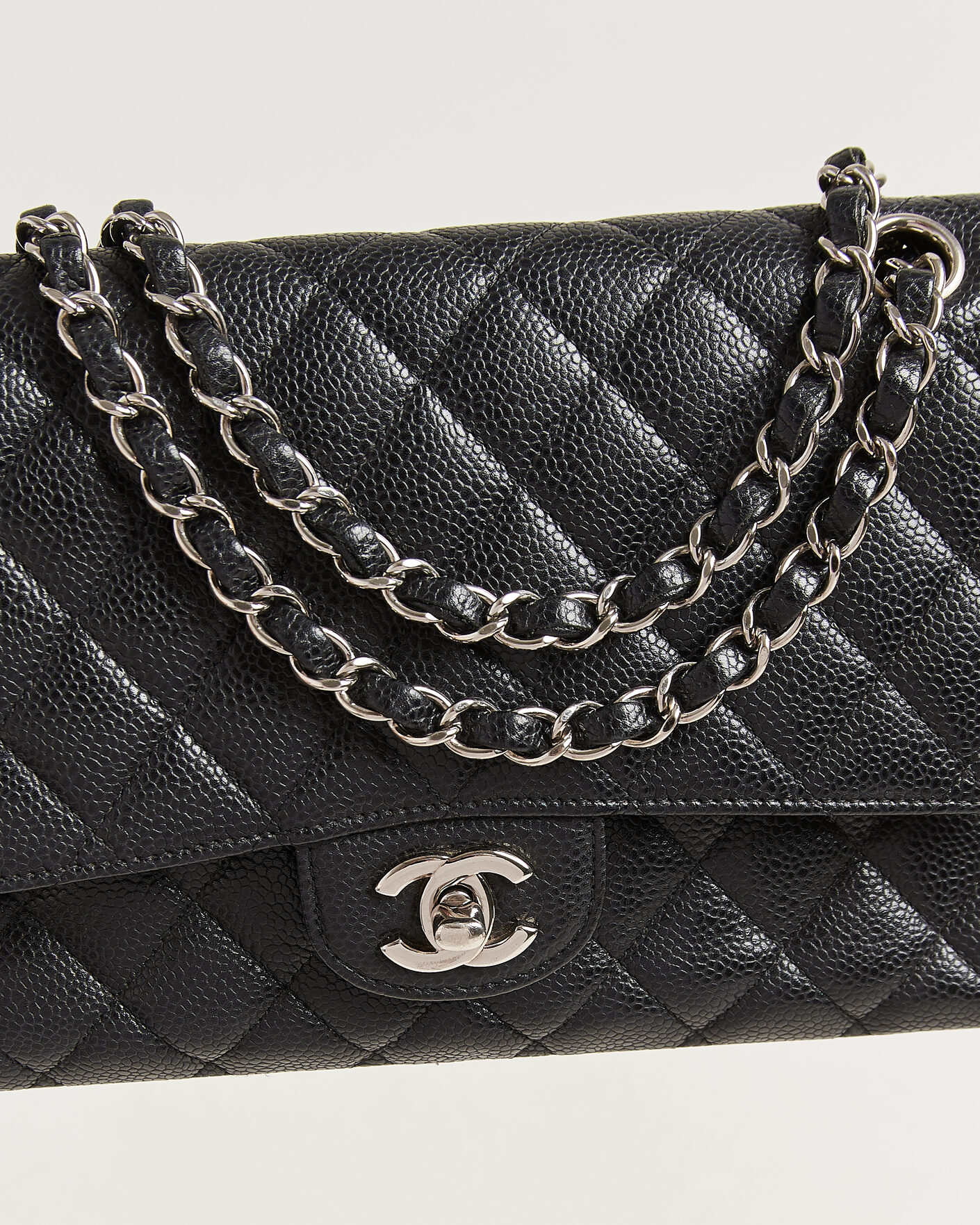 Homme | Pre-Owned & Vintage Bags | Chanel Pre-Owned | Classic Medium Single Flap Bag Caviar Black