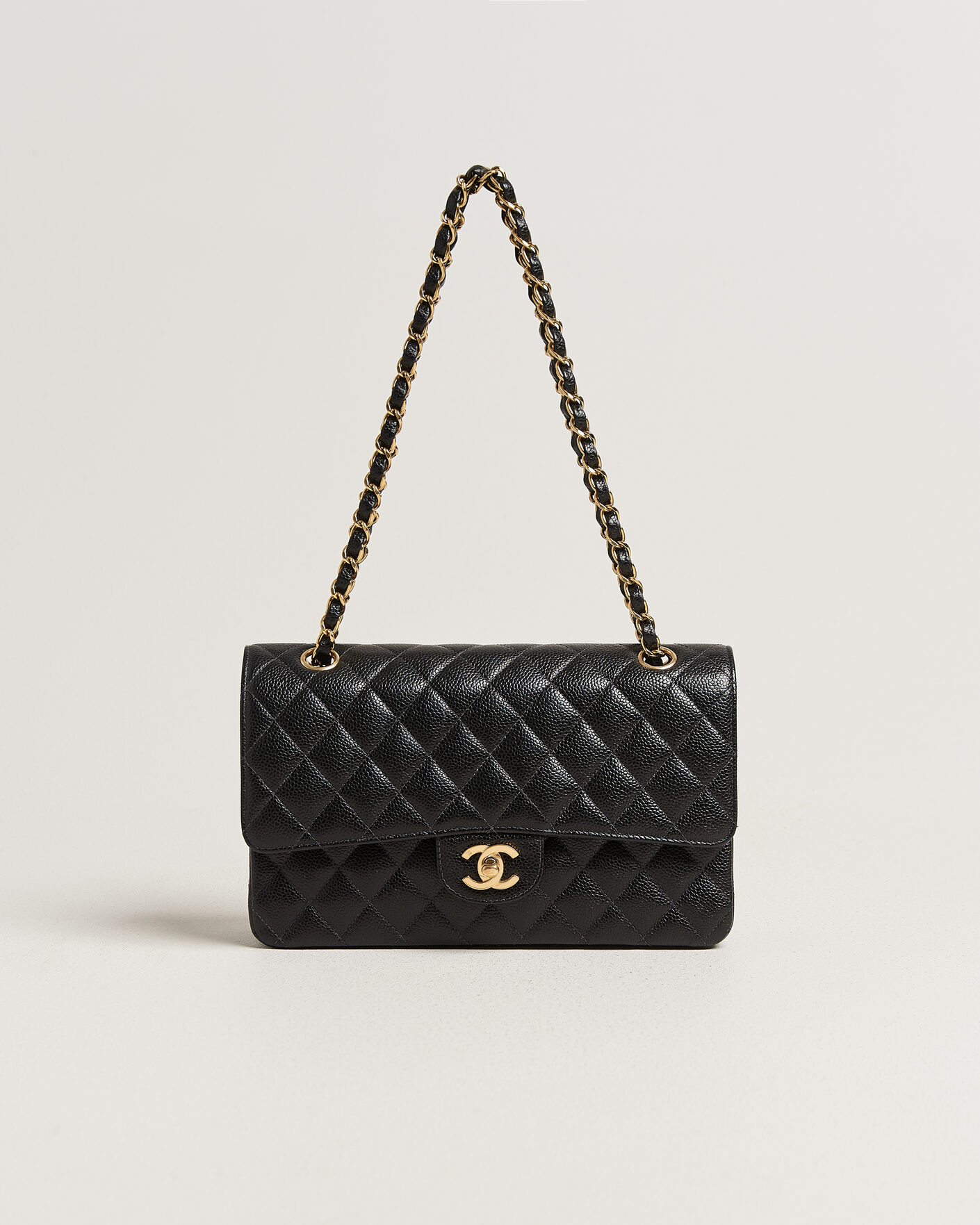 Homme | Pre-Owned & Vintage Bags | Chanel Pre-Owned | Classic Medium Double Flap Bag Caviar Black