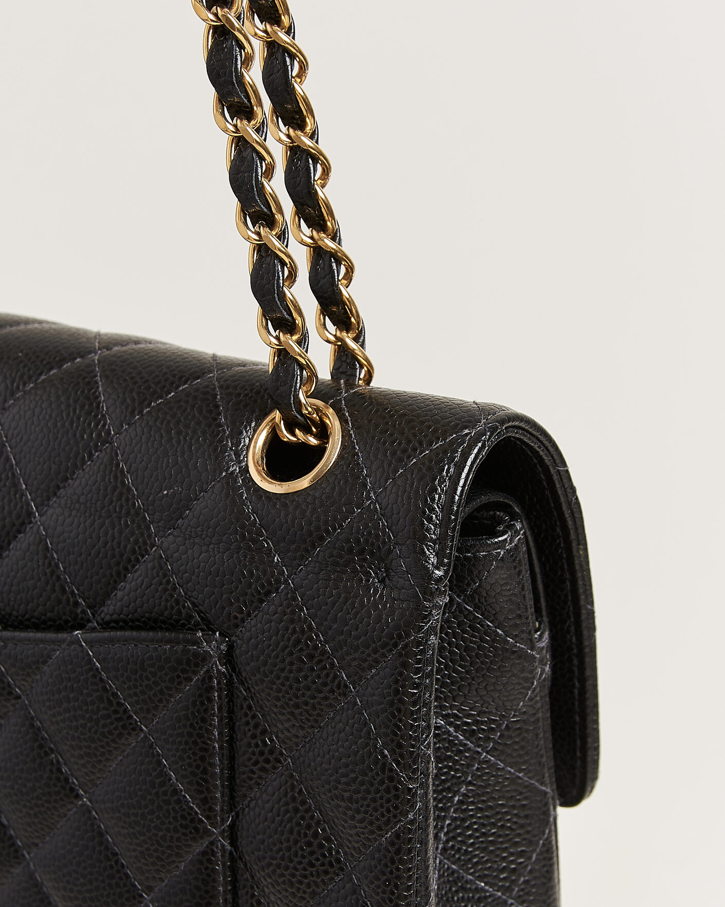 Homme | Pre-Owned & Vintage Bags | Chanel Pre-Owned | Classic Medium Double Flap Bag Caviar Black