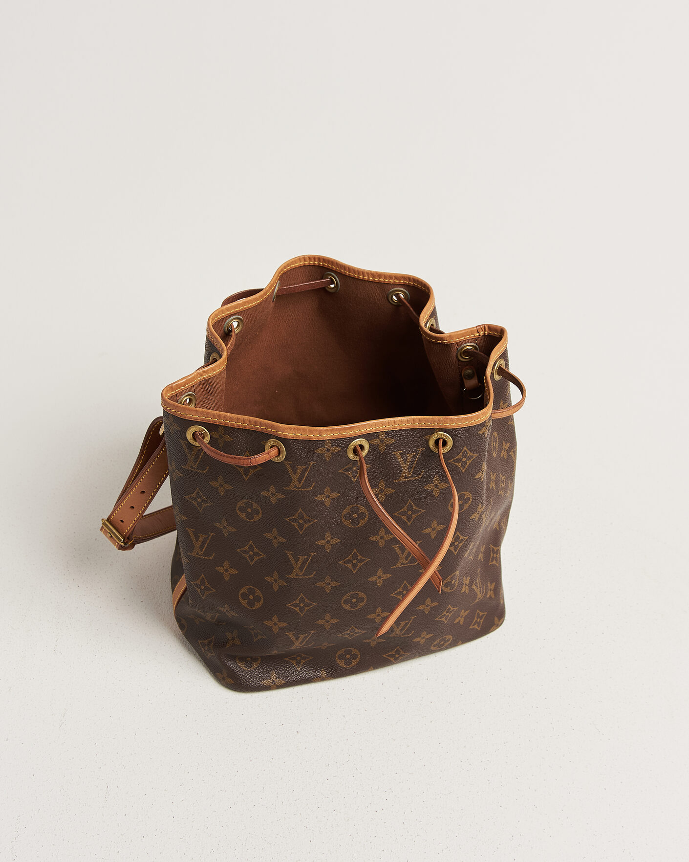 Homme | Pre-Owned & Vintage Bags | Louis Vuitton Pre-Owned | Petit Noé Monogram