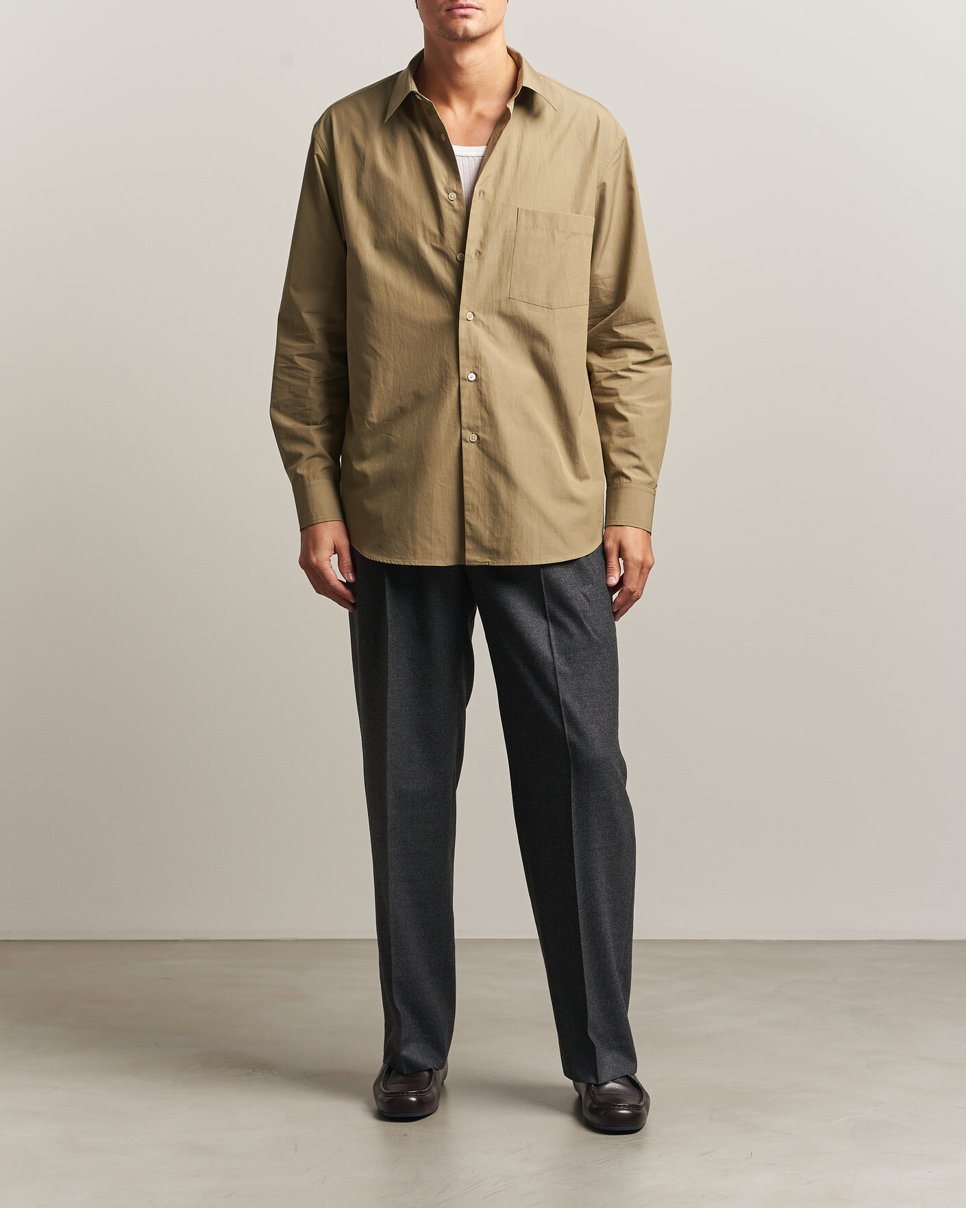 Homme | Chemises | Auralee | Finx Light Weather Chambray Shirt Olive Brown