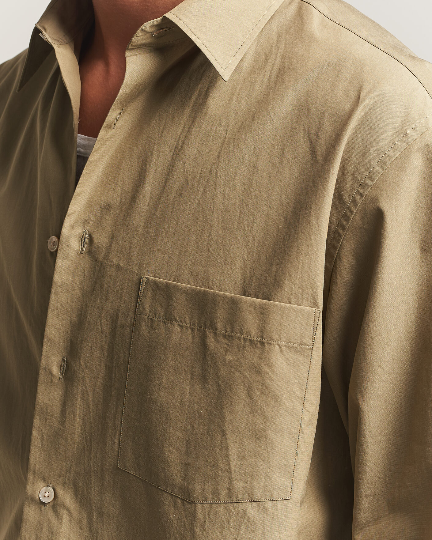 Homme | Chemises | Auralee | Finx Light Weather Chambray Shirt Olive Brown
