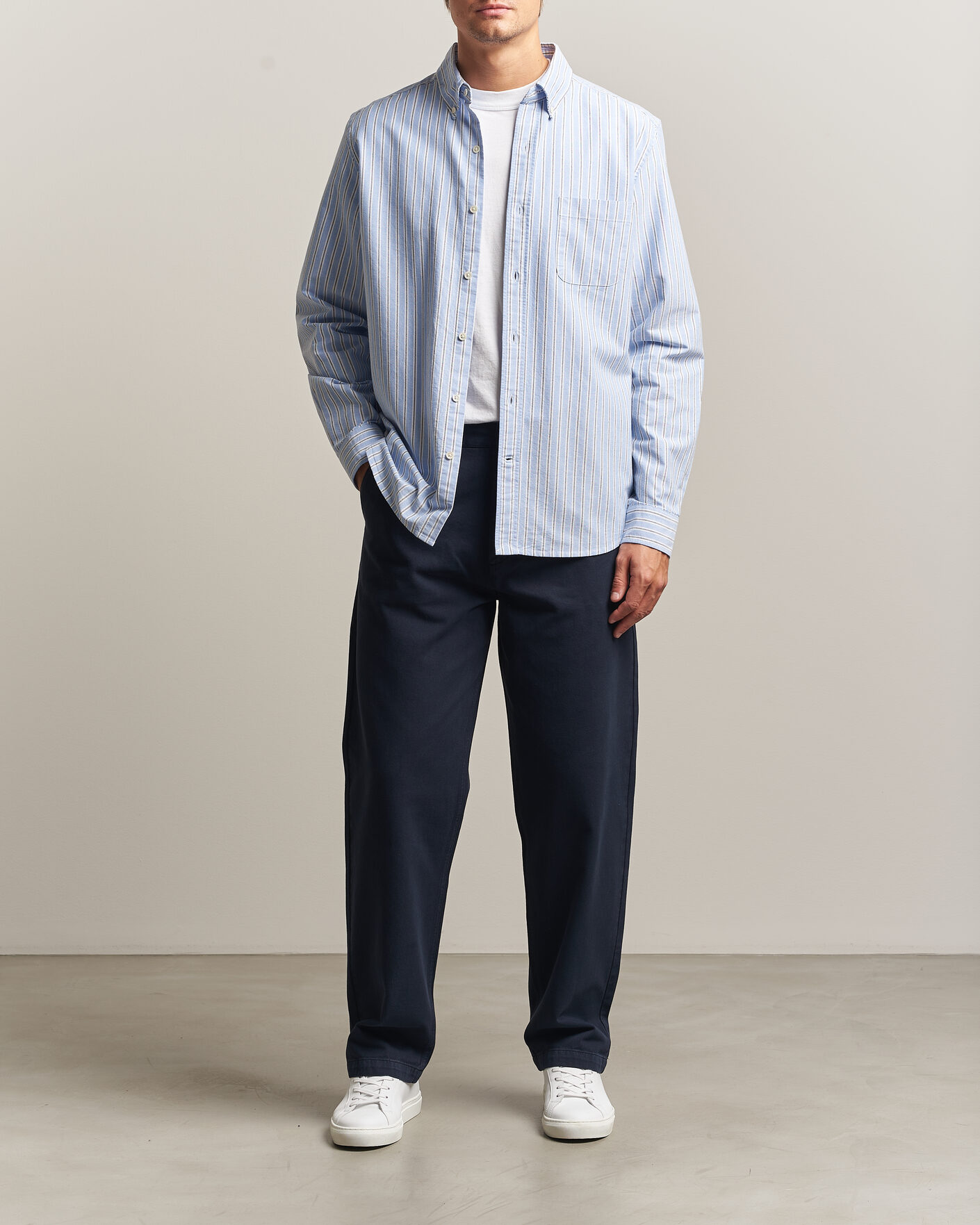 Homme | Chemises | A Day's March | Classic Flag Striped Oxford Shirt White/Blue/Black