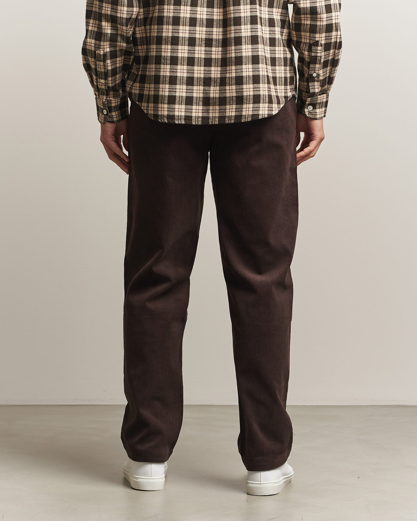 Homme | Pantalons | A Day's March | Redwood Corduroy Trousers Dark Brown