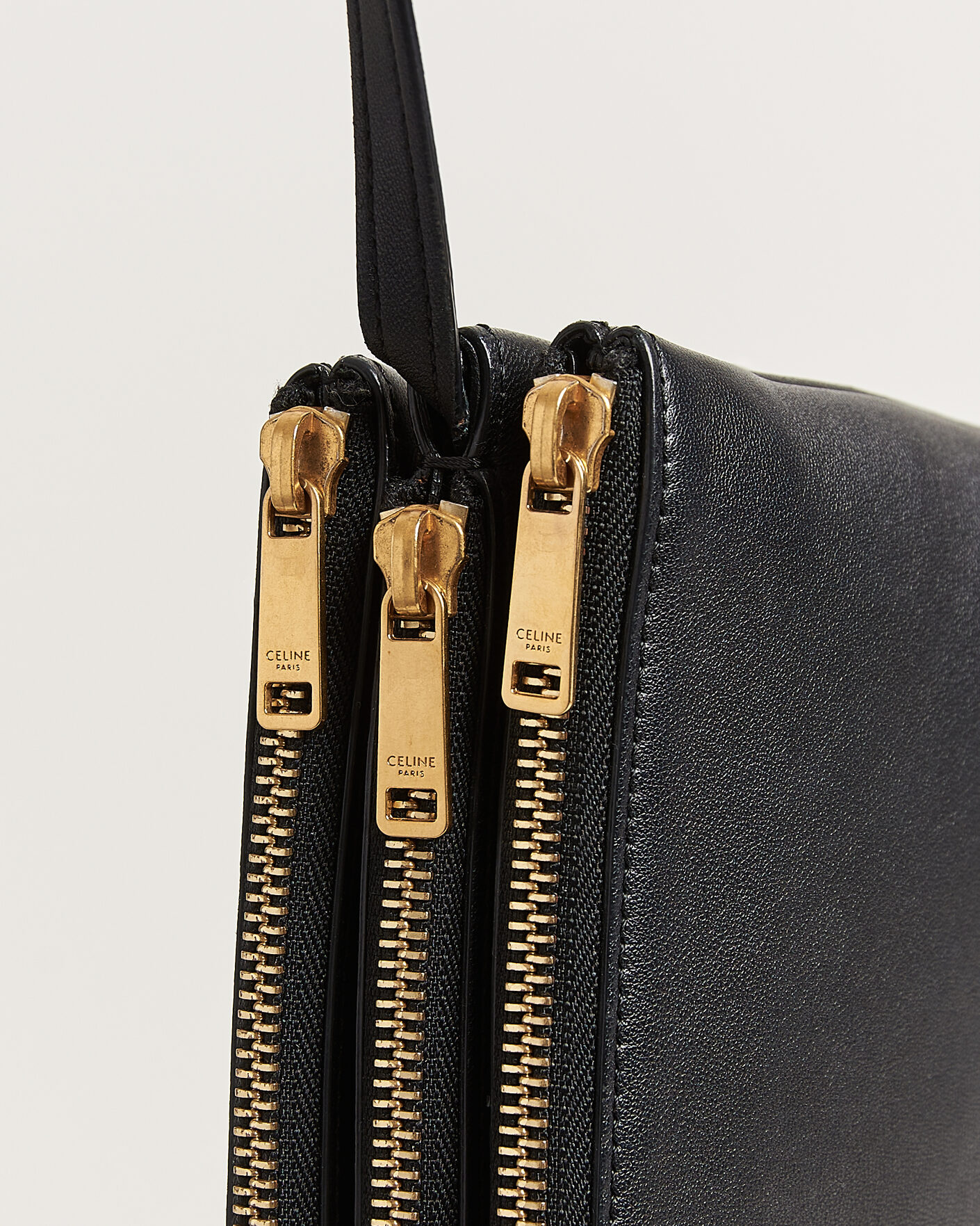 Homme | Pre-Owned & Vintage Bags | Celine Pre-Owned | Trio Bag Small Leather Black