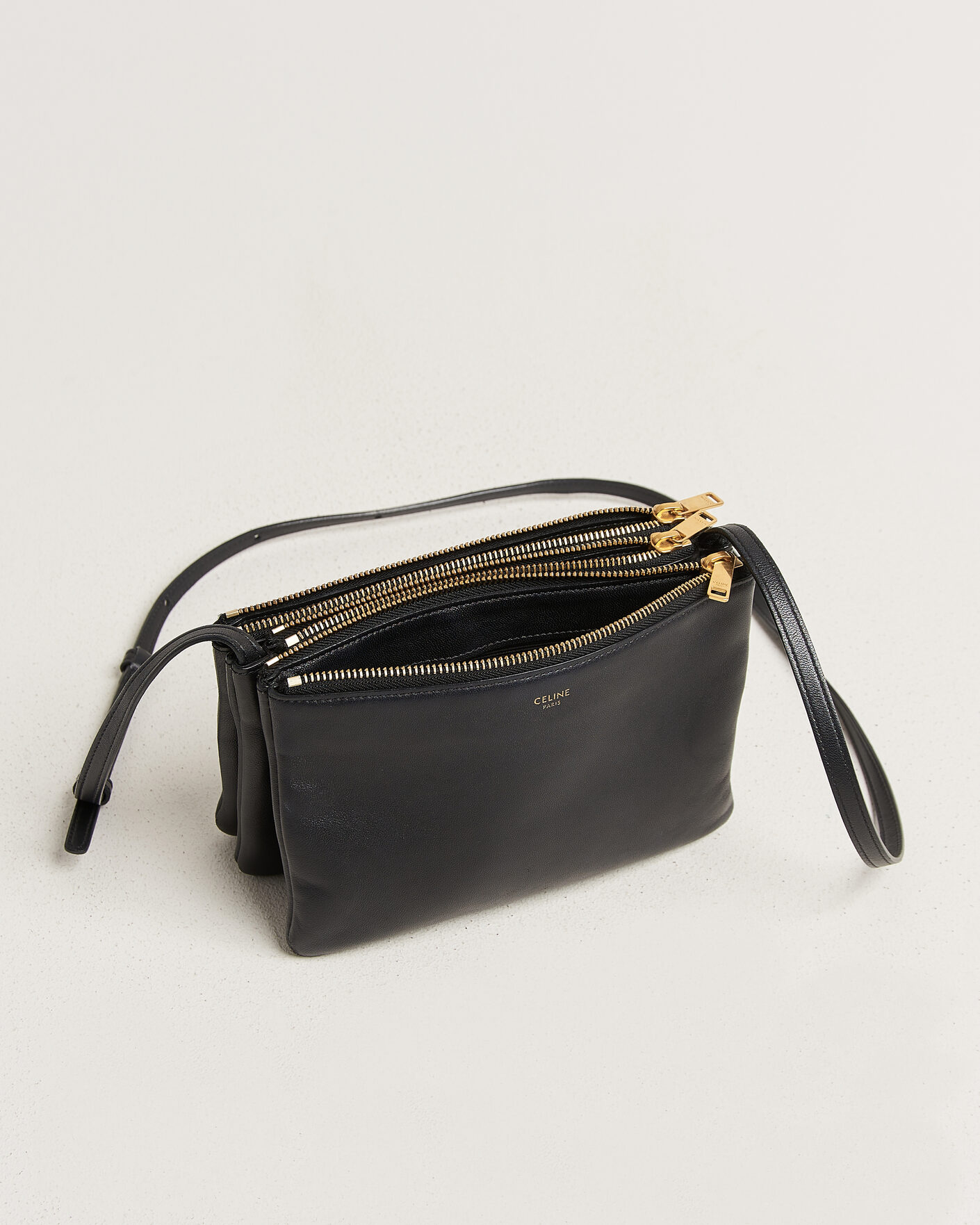 Homme | Pre-Owned & Vintage Bags | Celine Pre-Owned | Trio Bag Small Leather Black