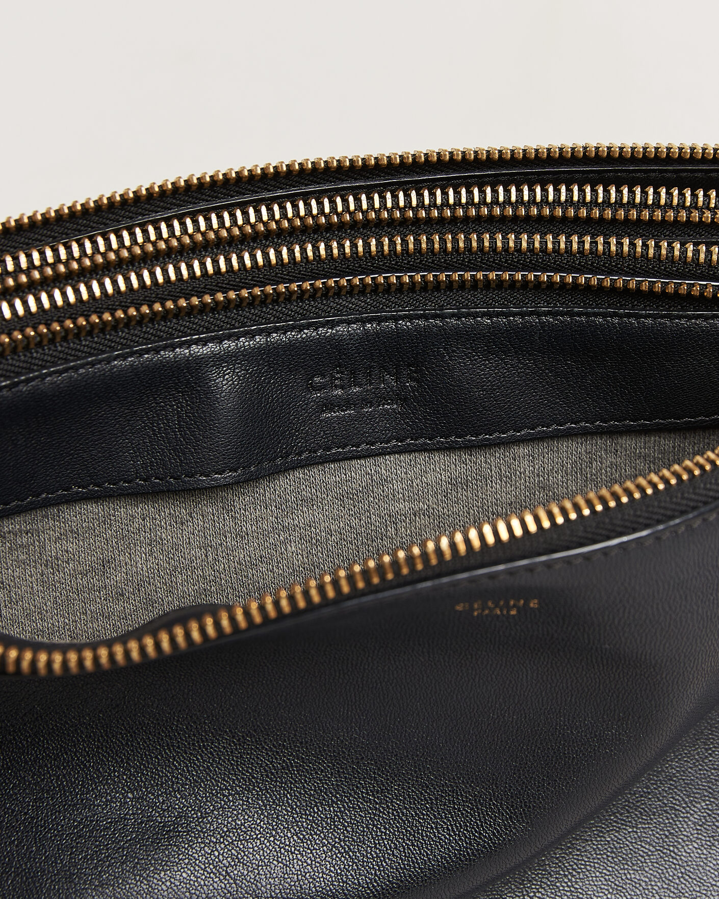 Homme | Pre-Owned & Vintage Bags | Celine Pre-Owned | Trio Bag Medium Leather Black
