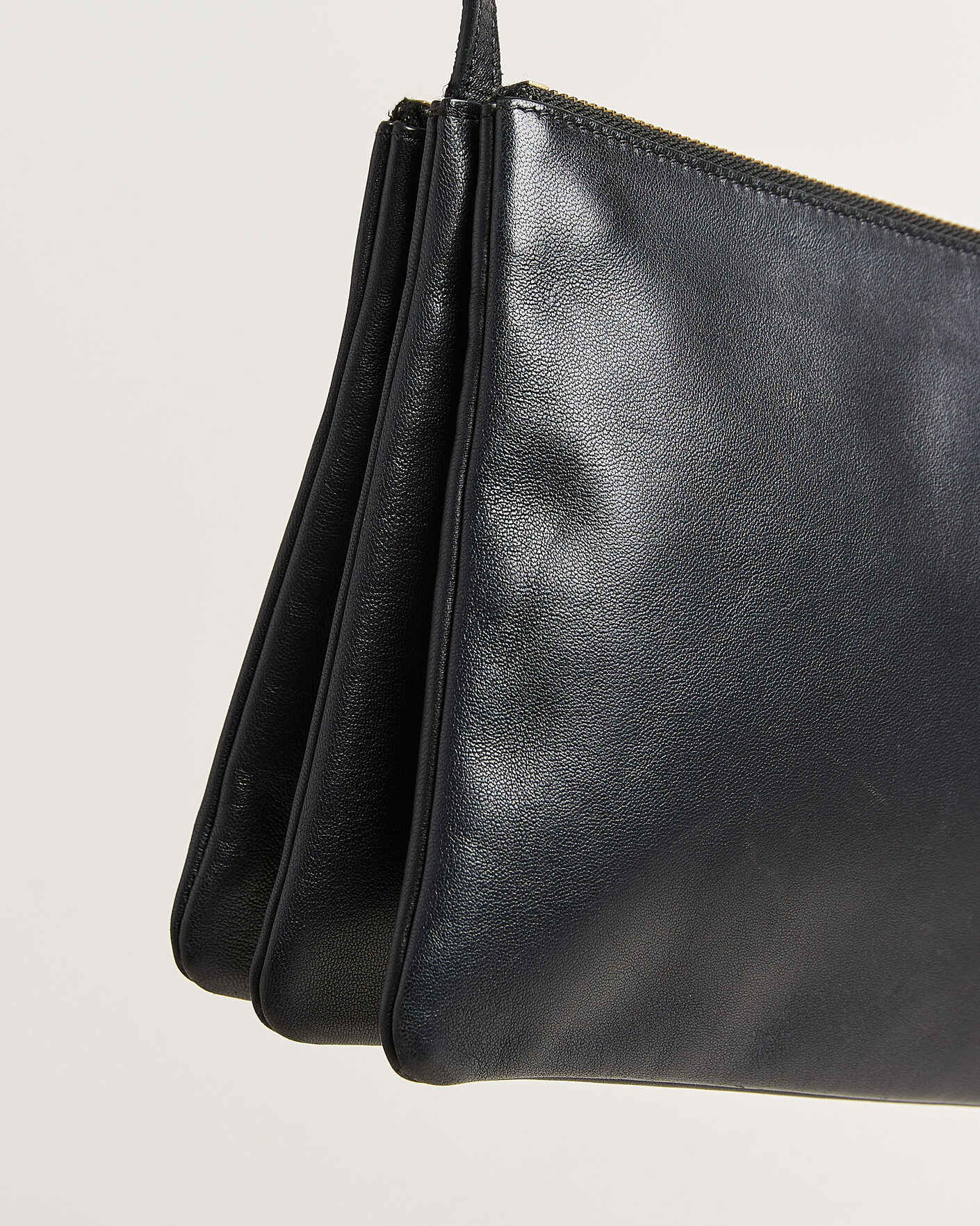 Homme | Pre-Owned & Vintage Bags | Celine Pre-Owned | Trio Bag Medium Leather Black