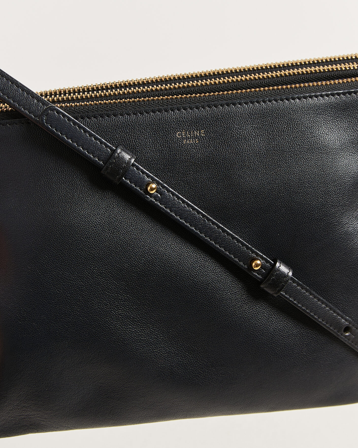 Homme | Pre-Owned & Vintage Bags | Celine Pre-Owned | Trio Bag Medium Leather Black