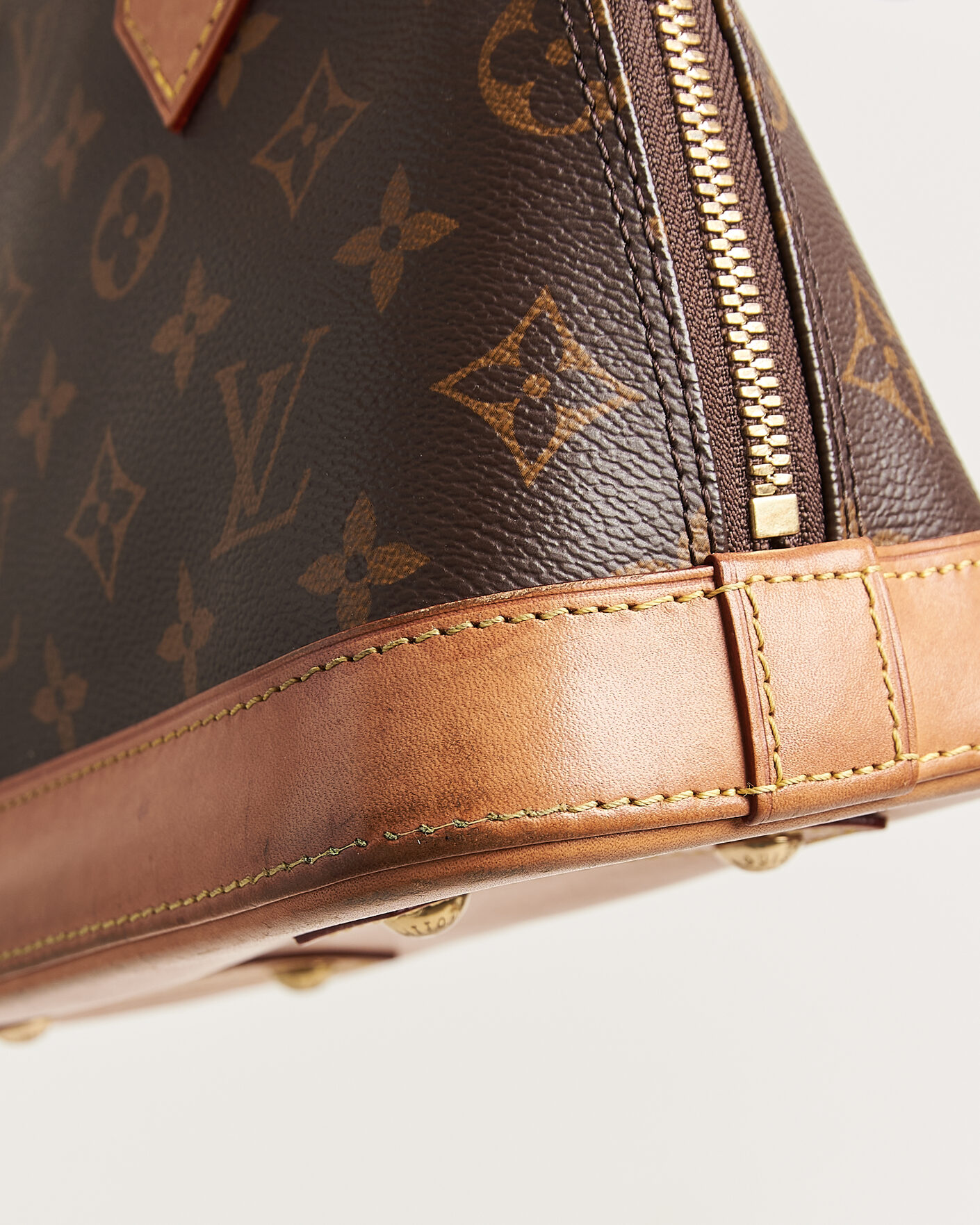 Homme | Pre-Owned & Vintage Bags | Louis Vuitton Pre-Owned | Alma BB Monogram