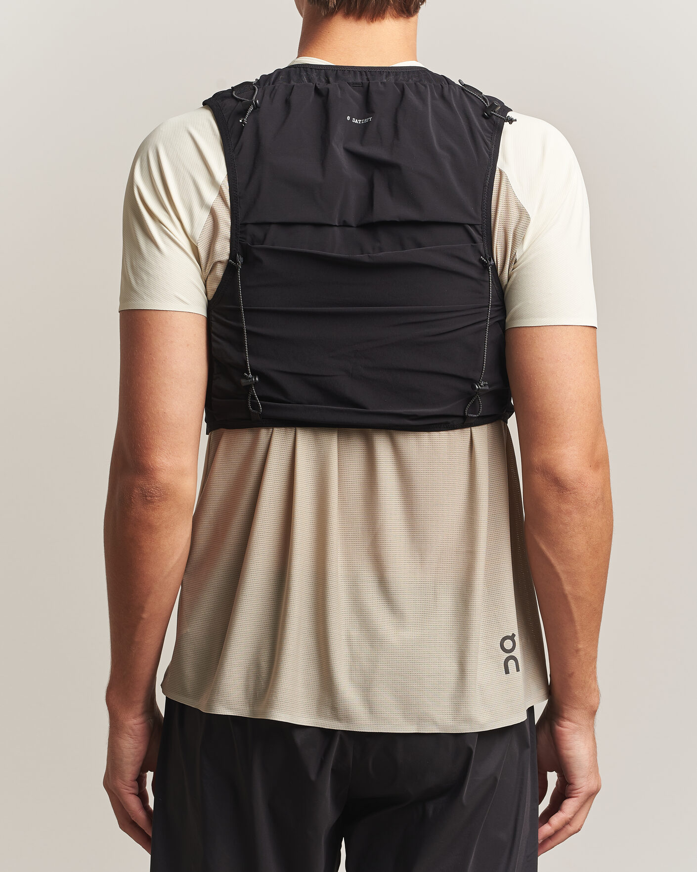 Homme | Accessoires actifs | Satisfy | TechSilk Drift Cordura 5L Hydration Vest Black