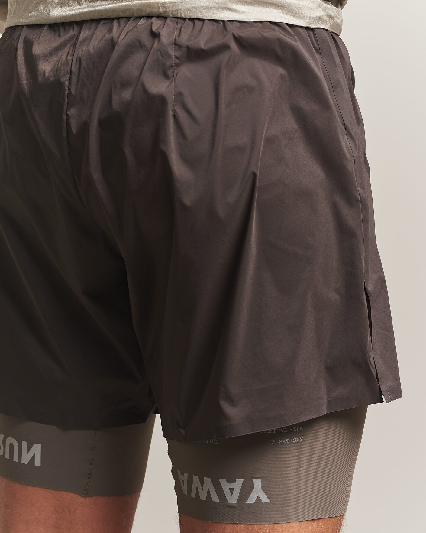 Homme | Shorts | Satisfy | TechSilk 8 Inch Shorts Quicksand