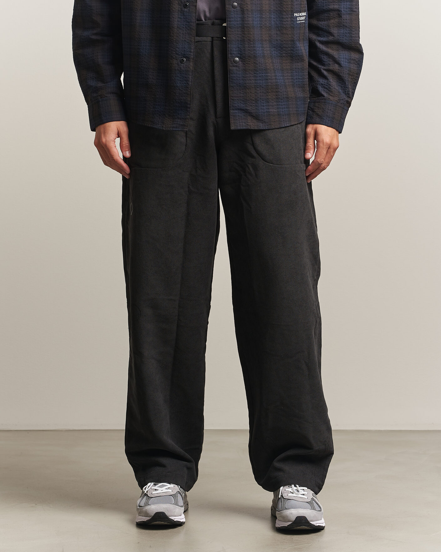 Homme | Pantalons | Pas Normal Studios | Off-Race Tech Corduroy Pants Black