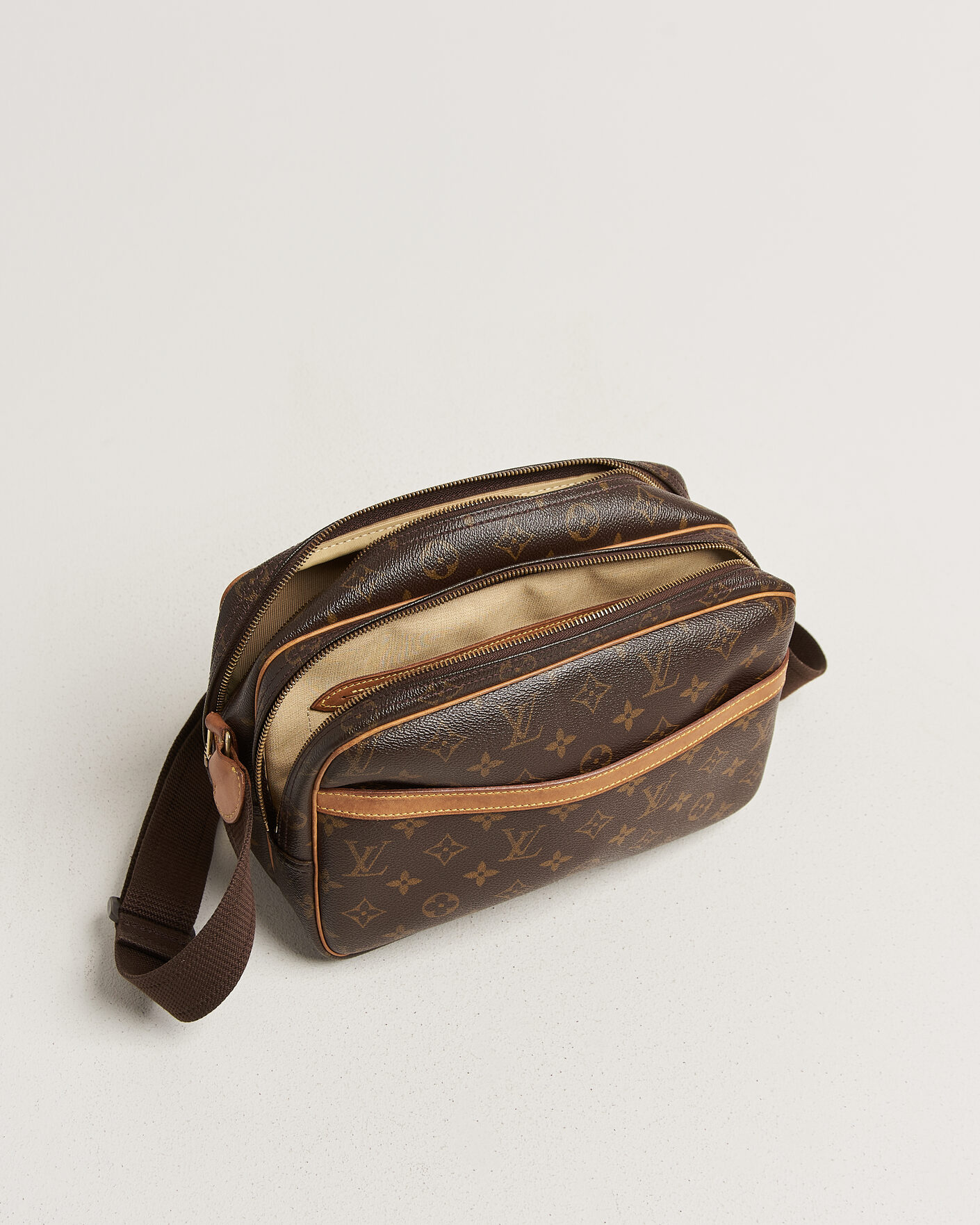 Homme | Pre-Owned & Vintage Bags | Louis Vuitton Pre-Owned | Reporter Bag PM Monogram