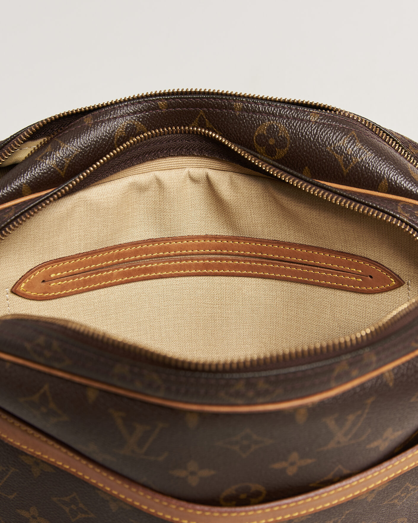 Homme | Pre-Owned & Vintage Bags | Louis Vuitton Pre-Owned | Reporter Bag PM Monogram