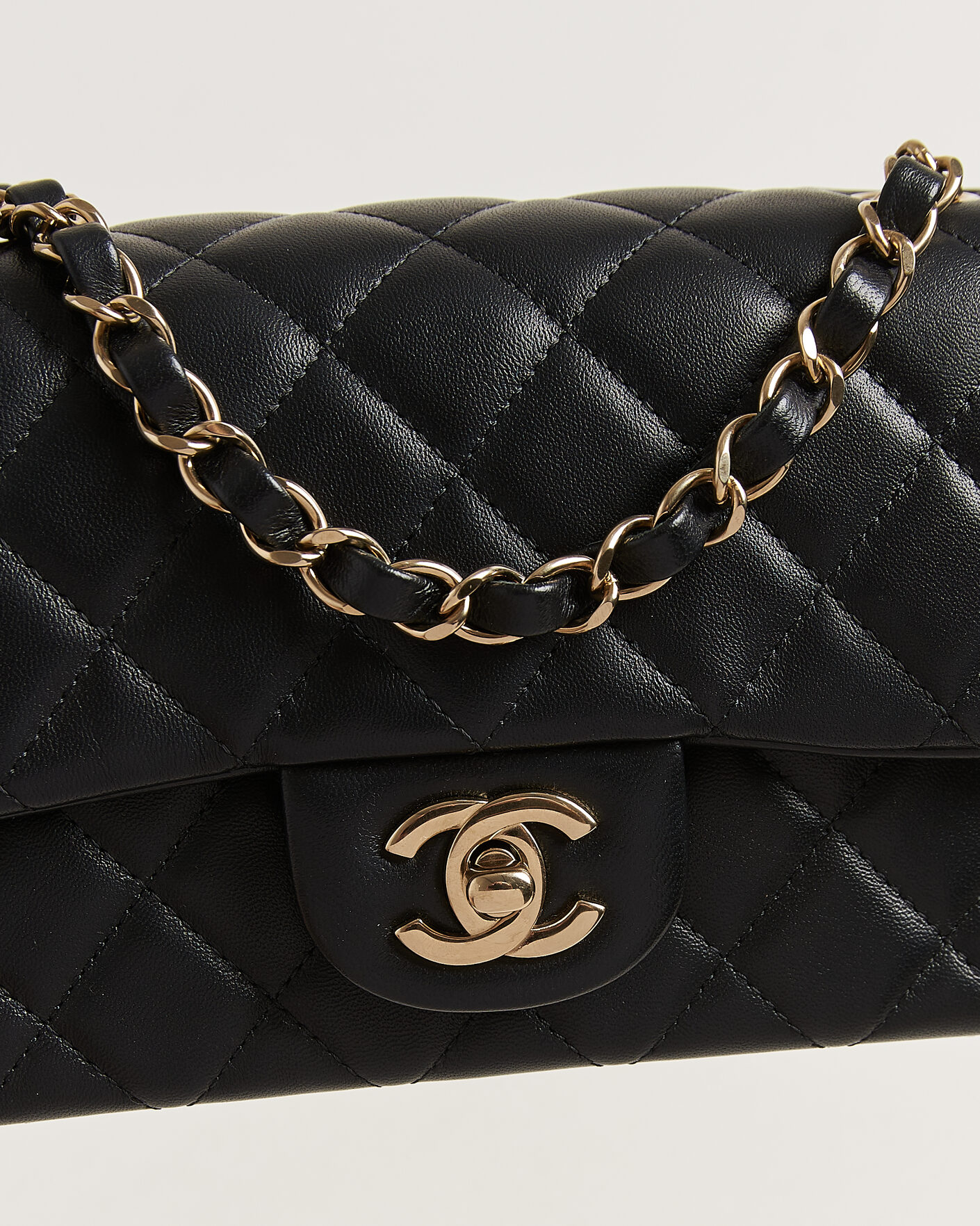 Homme | Pre-Owned & Vintage Bags | Chanel Pre-Owned | Classic Mini Rectangular Single Flap Bag Lambskin Black
