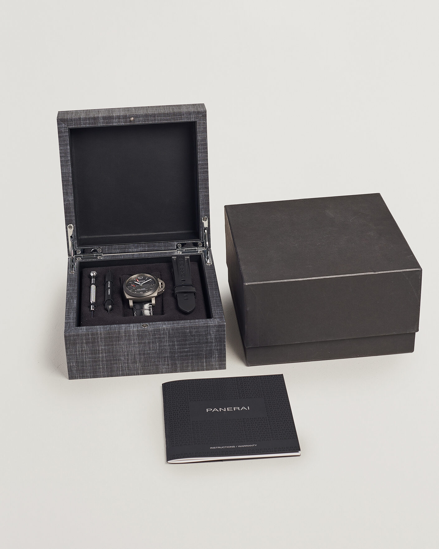 Homme | Pre-Owned & Vintage Watches | Panerai Pre-Owned | Luna Rossa PAM 1096