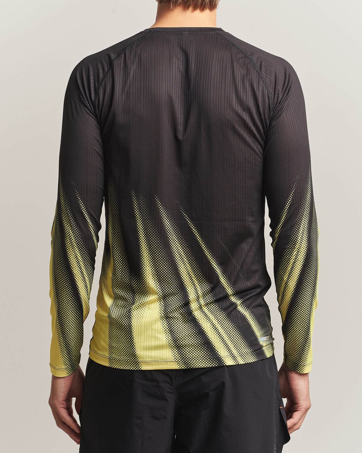 Homme | T-shirts | SOAR Running | LS Race Base Yellow/Black
