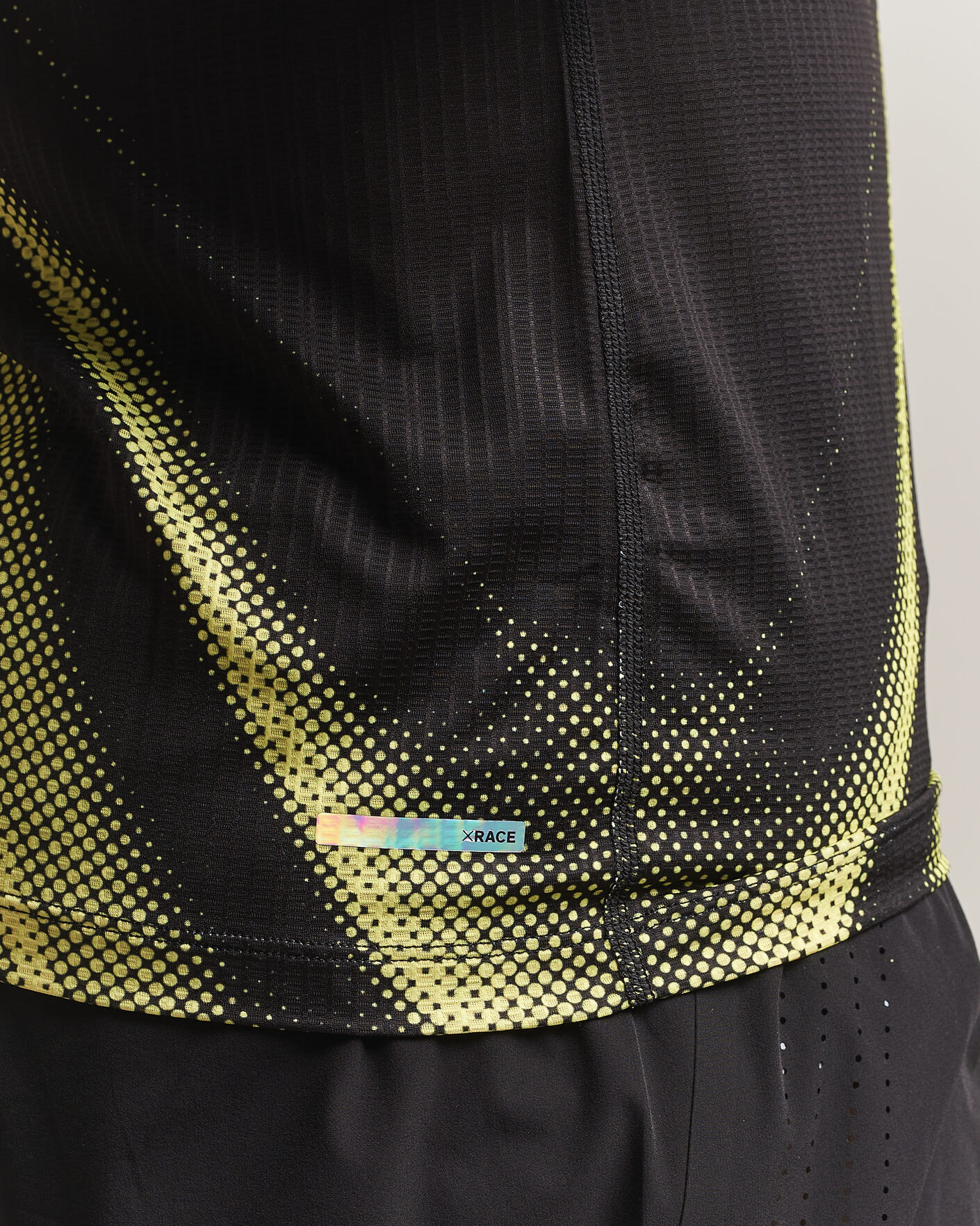 Homme | T-shirts | SOAR Running | LS Race Base Yellow/Black