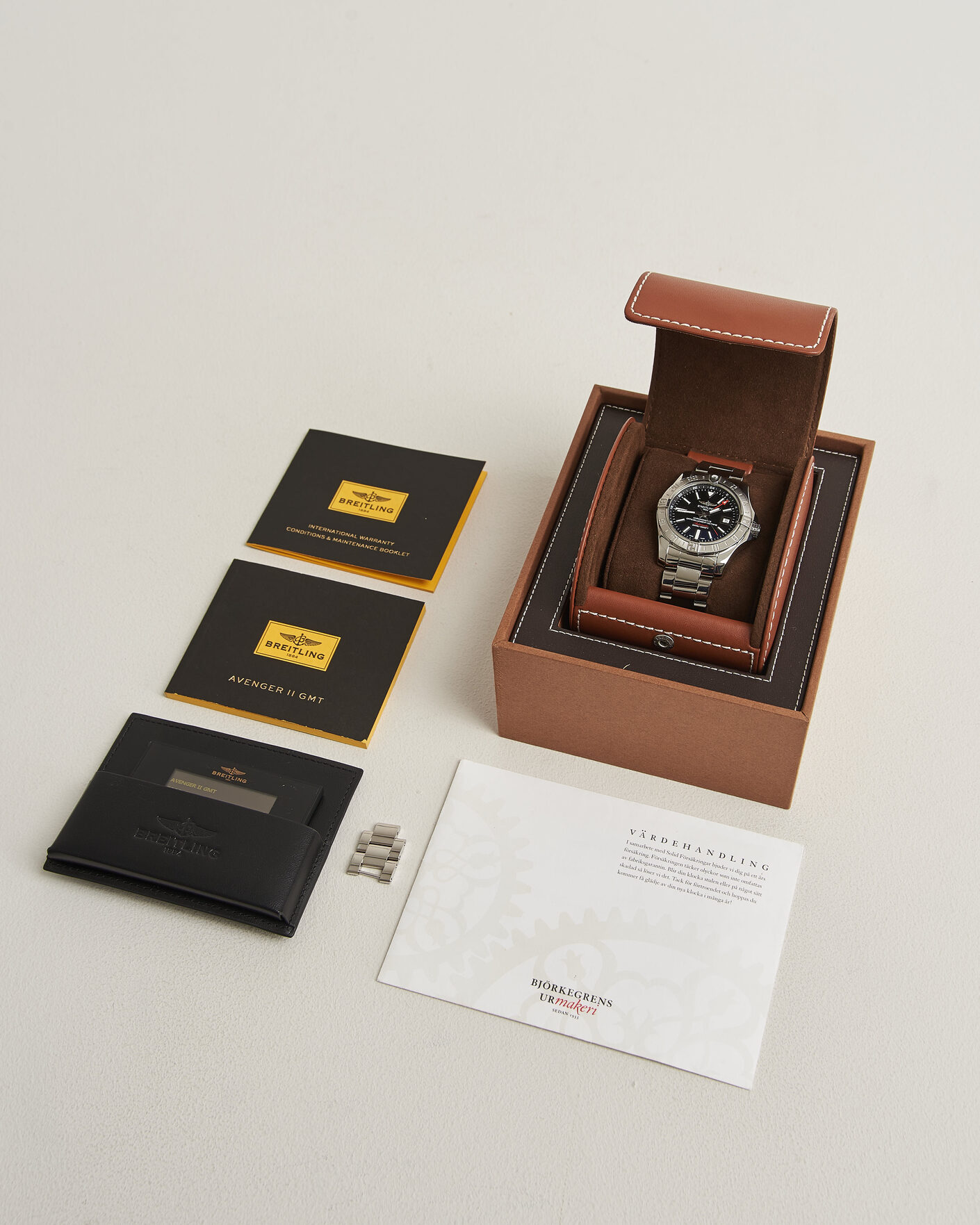 Homme | Pre-Owned & Vintage Watches | Breitling Pre-Owned | Avenger II GMT