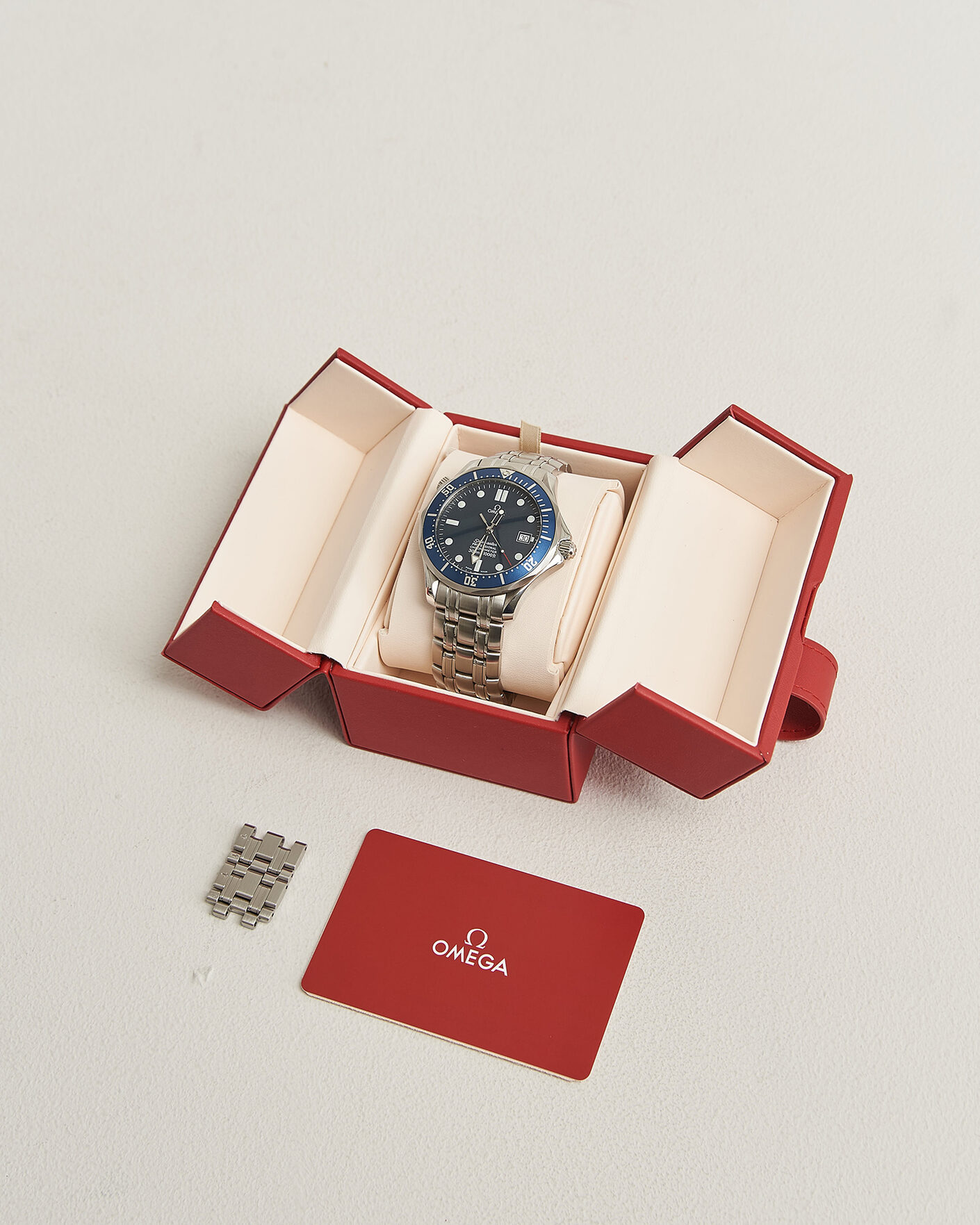 Homme | Pre-Owned & Vintage Watches | Omega Pre-Owned | Seamaster 300M  