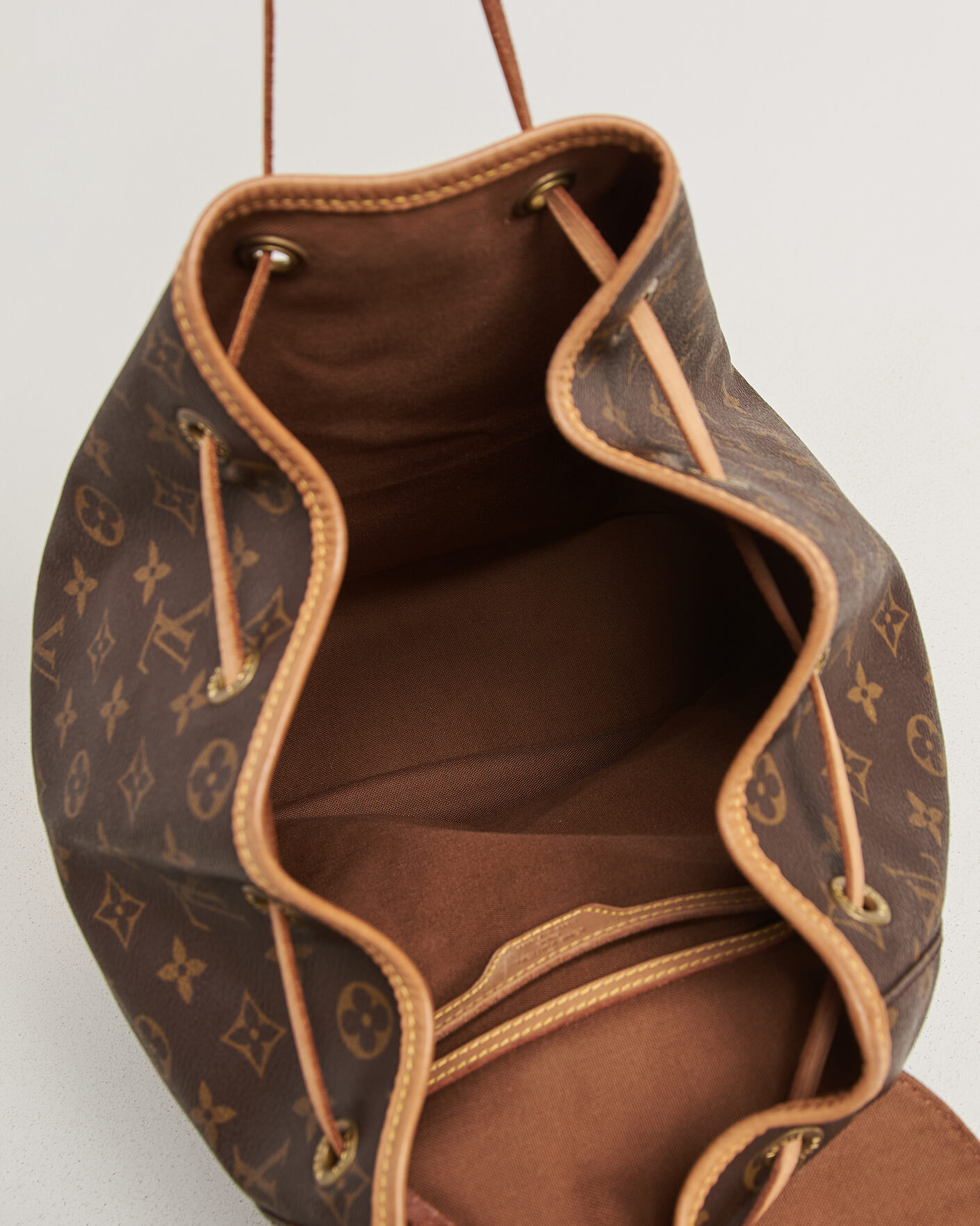 Homme | Pre-Owned & Vintage Bags | Louis Vuitton Pre-Owned | Montsouris GM Backpack Monogram