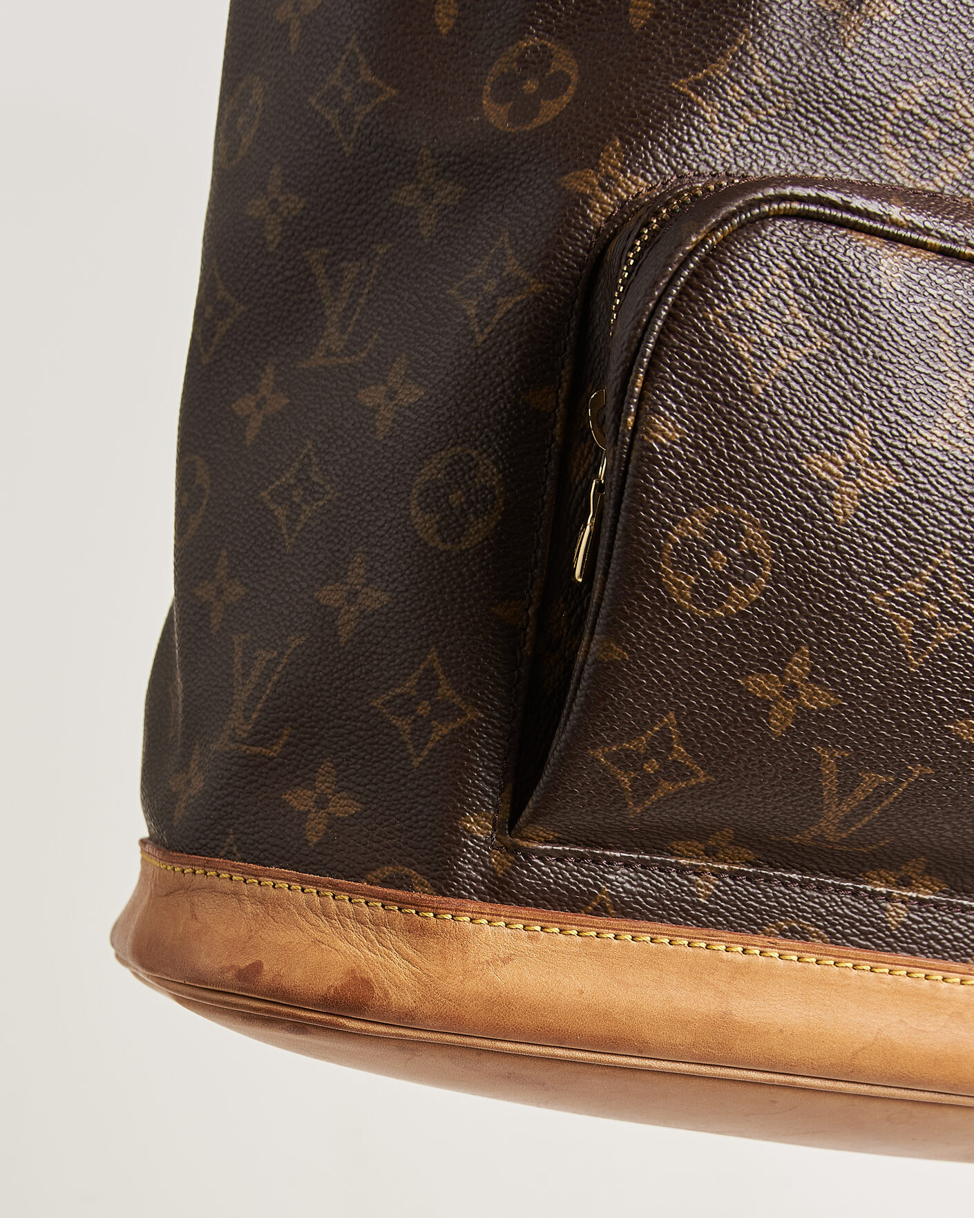 Homme | Pre-Owned & Vintage Bags | Louis Vuitton Pre-Owned | Montsouris GM Backpack Monogram