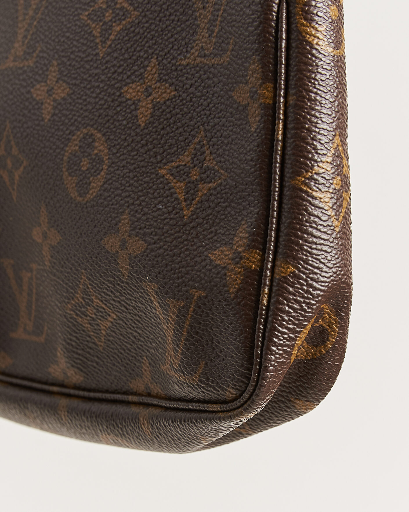 Homme | Pre-Owned & Vintage Bags | Louis Vuitton Pre-Owned | Pochette Accessoires Monogram