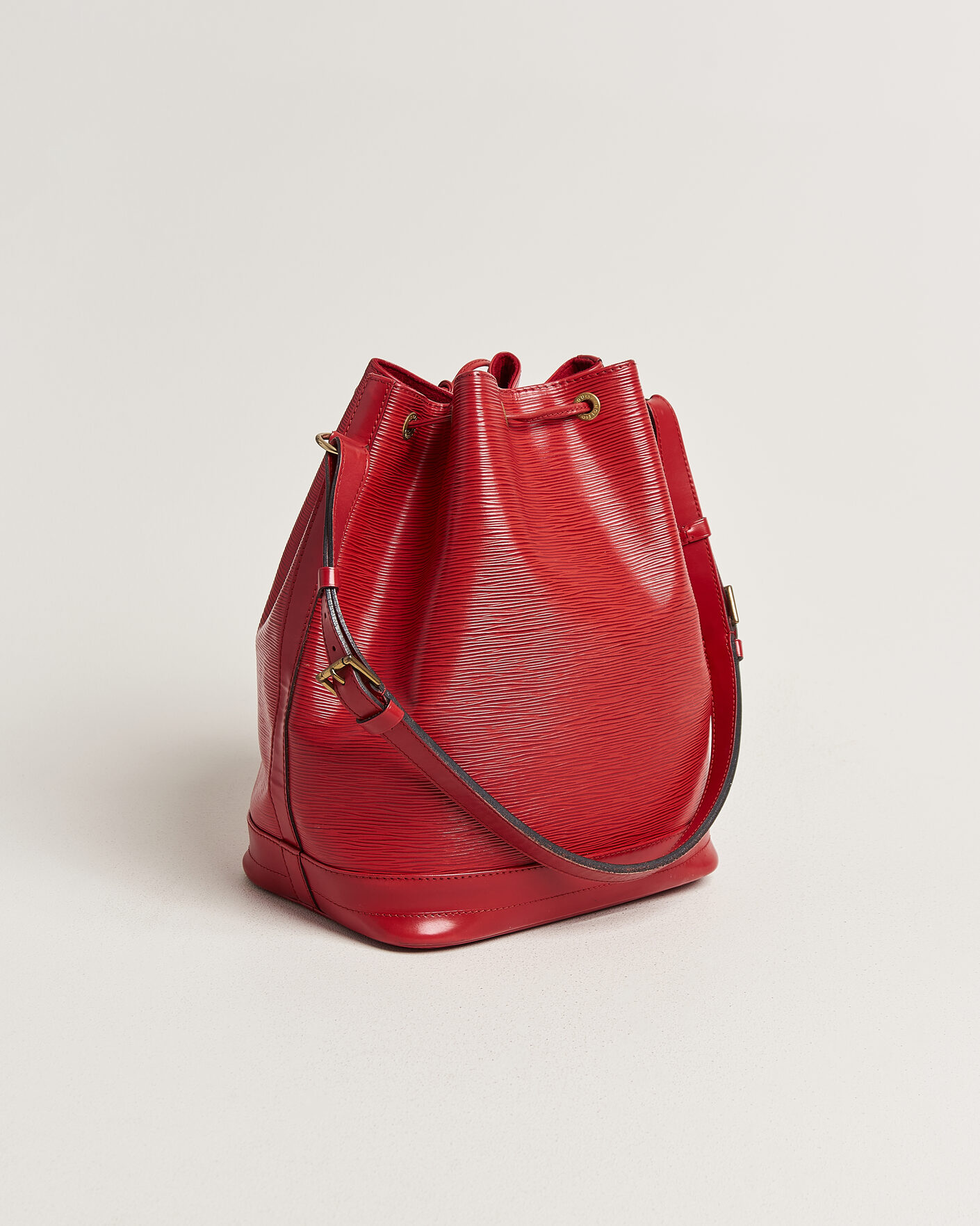 Homme | Pre-Owned & Vintage Bags | Louis Vuitton Pre-Owned | Noé Epi Leather Red