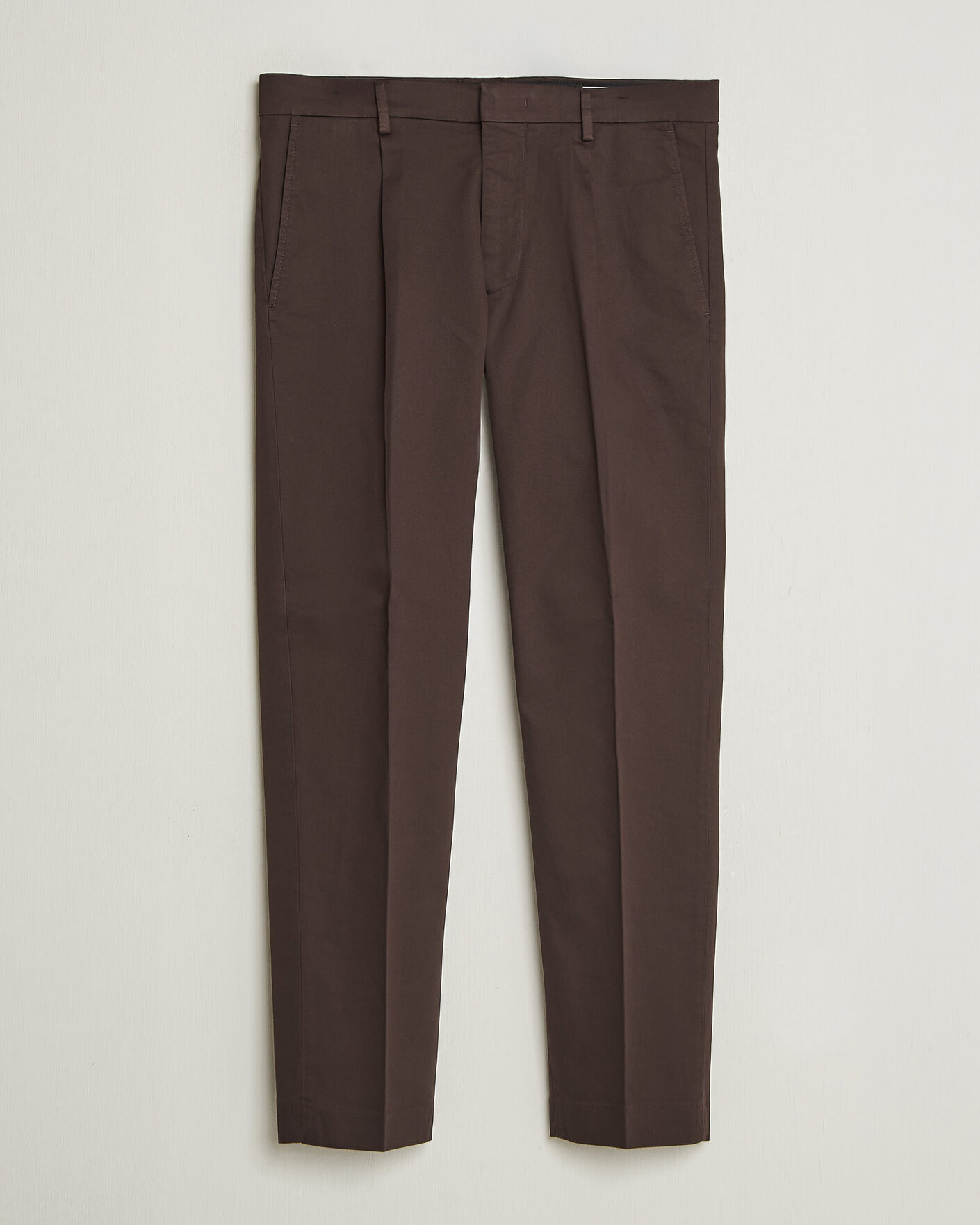 Homme | Pantalons | NN07 | Bill Pleated Cotton Chinos Deep Truffle