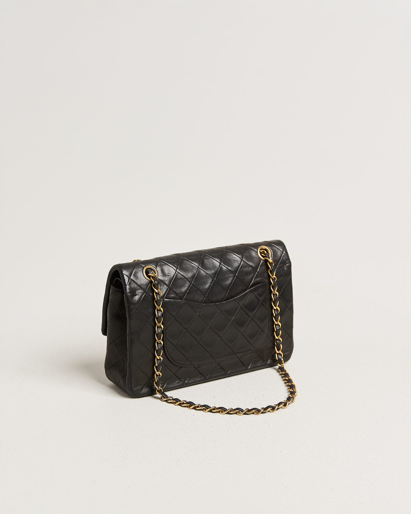 Homme | Pre-Owned & Vintage Bags | Louis Vuitton Pre-Owned | Chanel Pre-Owned Classic Medium Double Flap Bag Lambskin Black