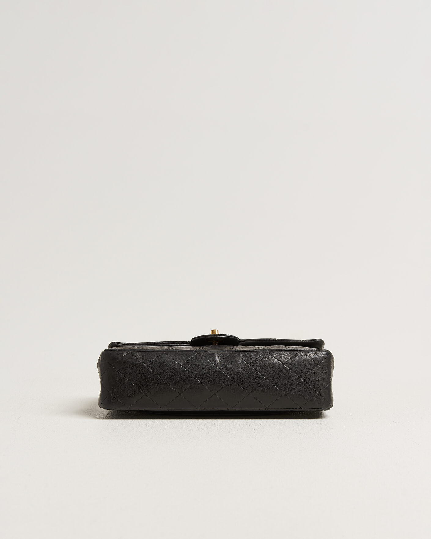 Homme | Pre-Owned & Vintage Bags | Louis Vuitton Pre-Owned | Chanel Pre-Owned Classic Medium Double Flap Bag Lambskin Black