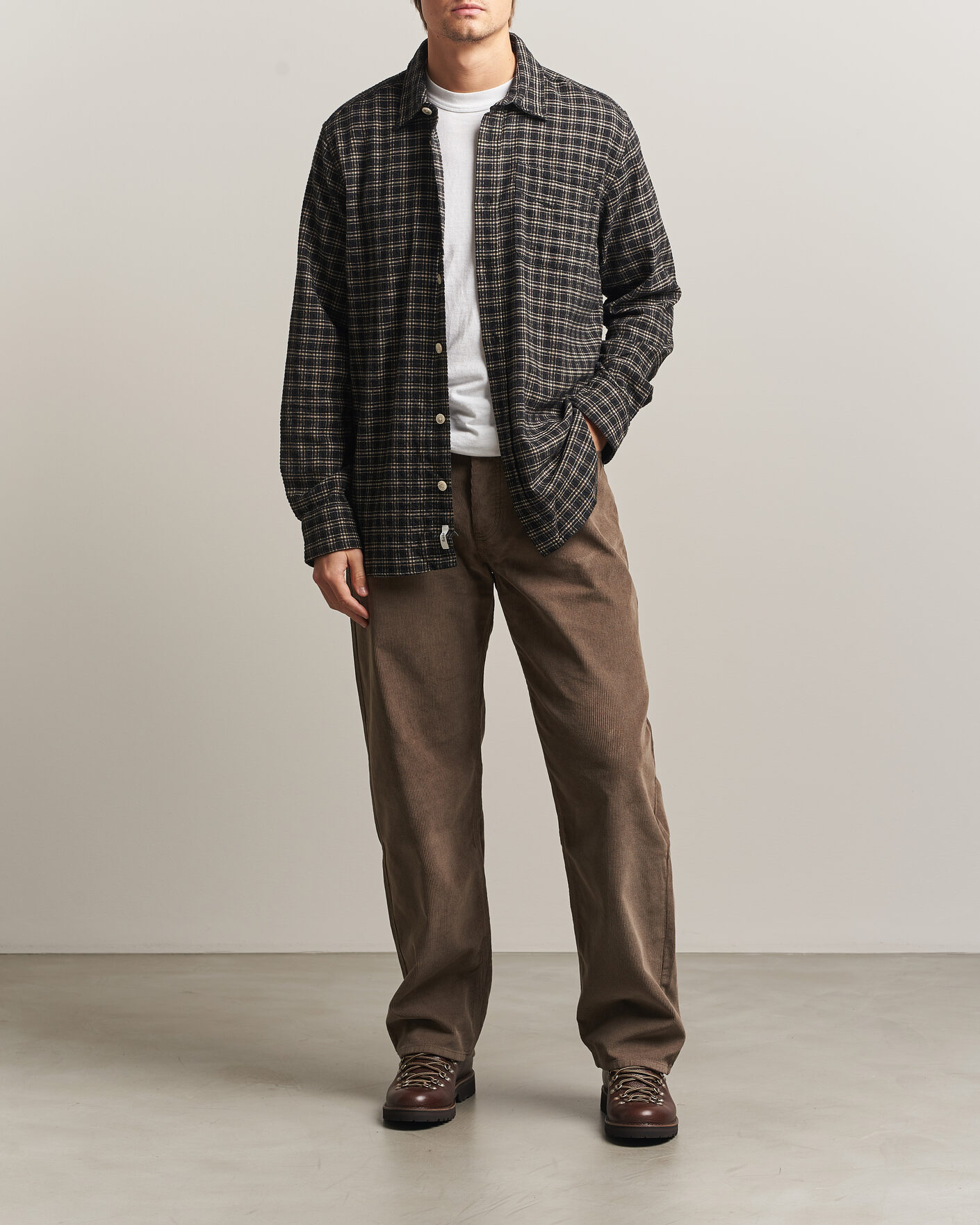 Homme | Pantalons | Forét | Moor Relaxed Fit Corduroy Pants Faded Wood