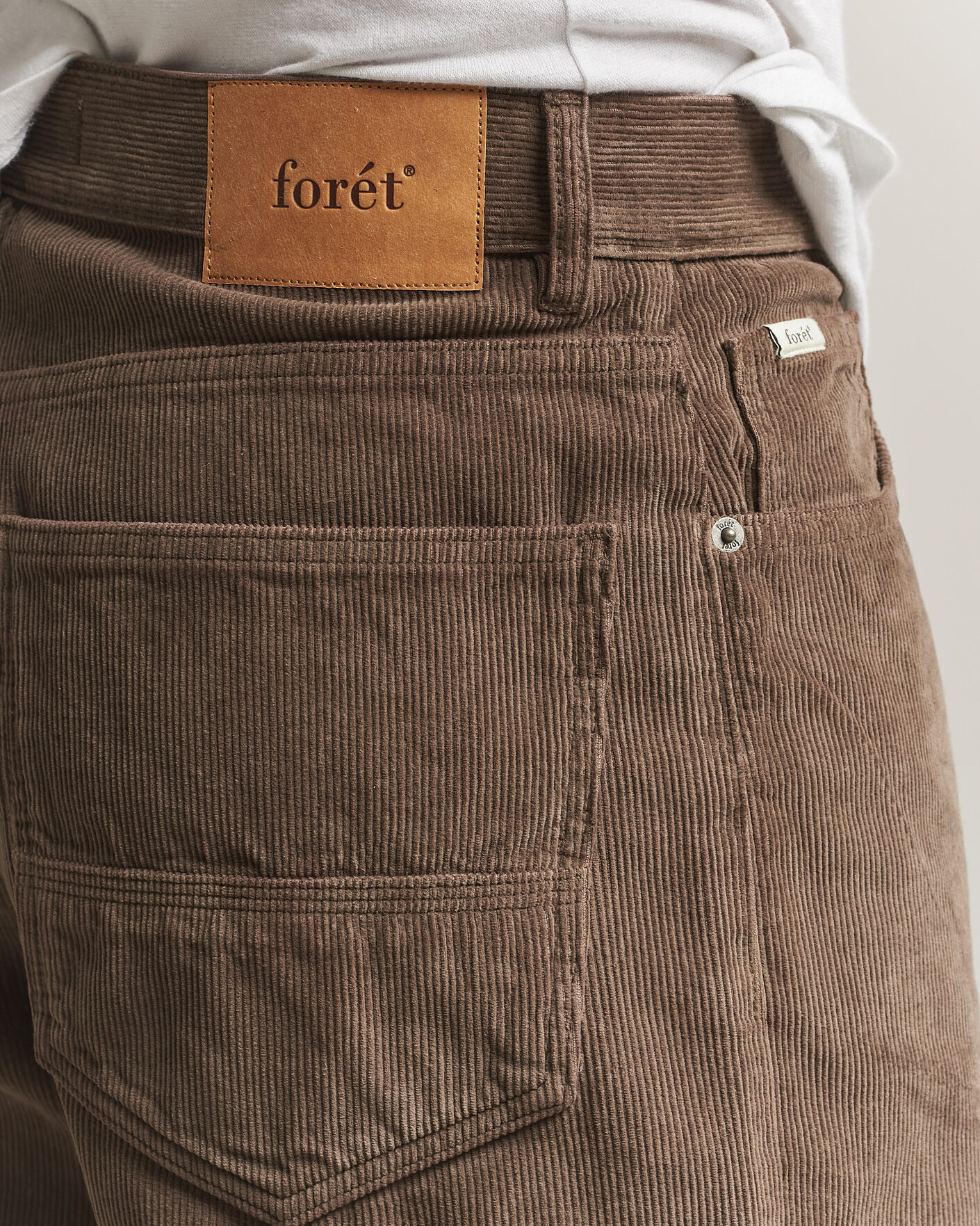 Homme | Pantalons | Forét | Moor Relaxed Fit Corduroy Pants Faded Wood