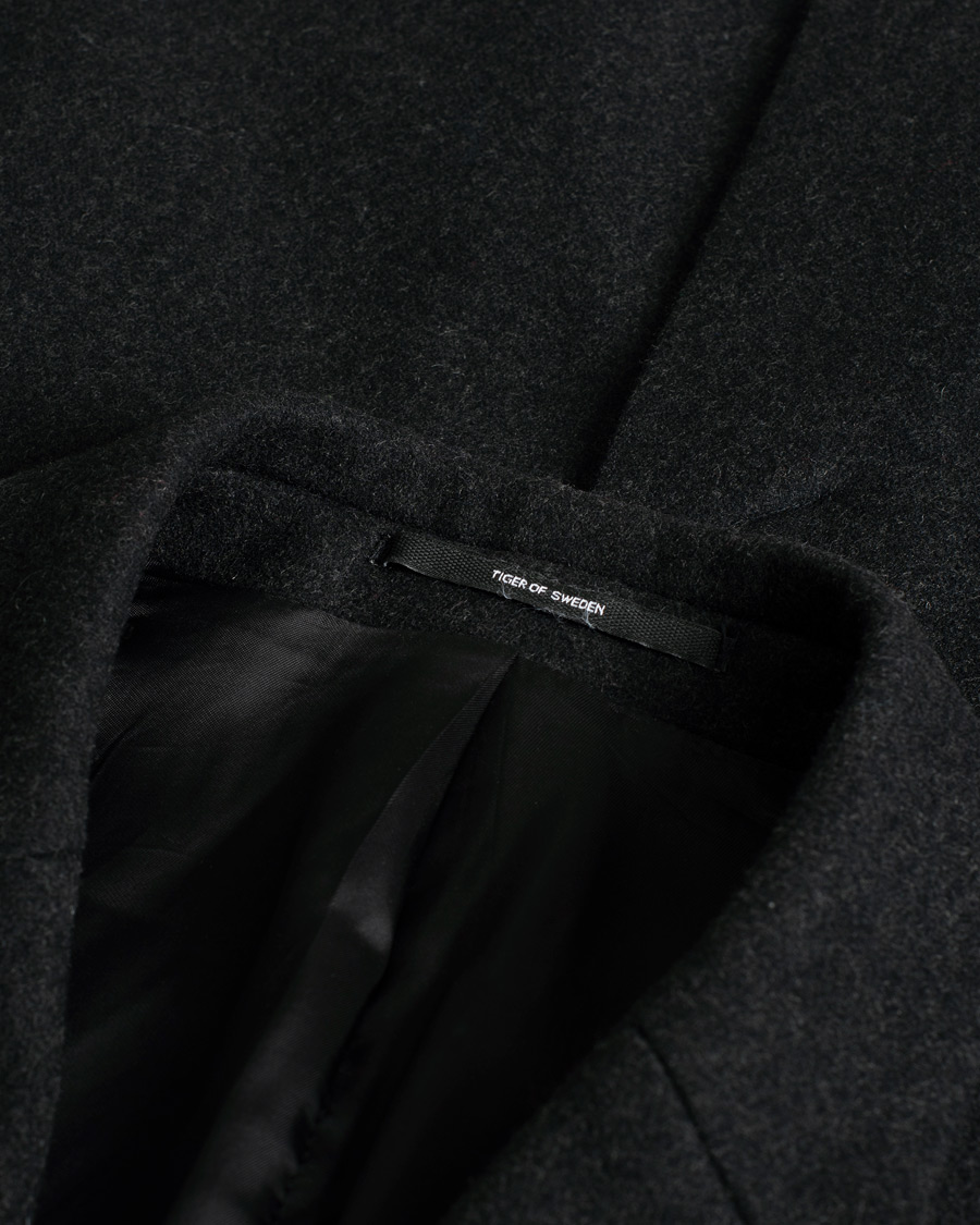 Homme | Tiger of Sweden Dempsey 18 Wool Coat Black Melange | Pre-owned | Tiger of Sweden Dempsey 18 Wool Coat Black Melange