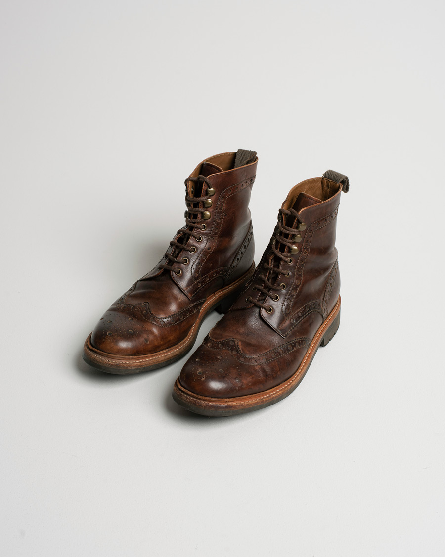 Homme | Grenson Fred Brogue Boot Commando Sole Brown Calf | Pre-owned | Grenson Fred Brogue Boot Commando Sole Brown Calf