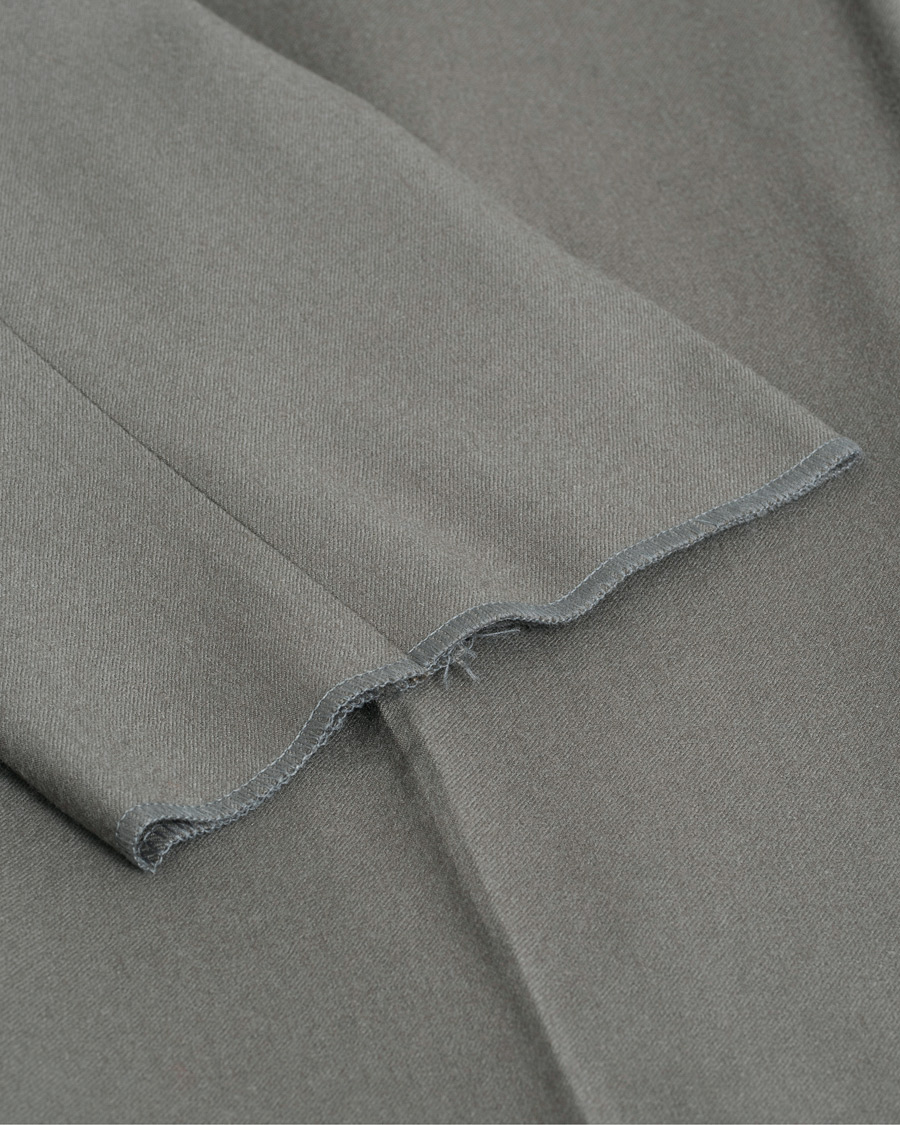 Homme | Pantalons | Pre-owned | Giorgio Armani Tapered Wool Flannel Trousers Light Grey