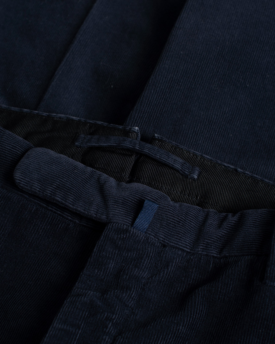 Homme | Pantalons | Pre-owned | Incotex Slim Fit Soft Corduroy Trousers Navy